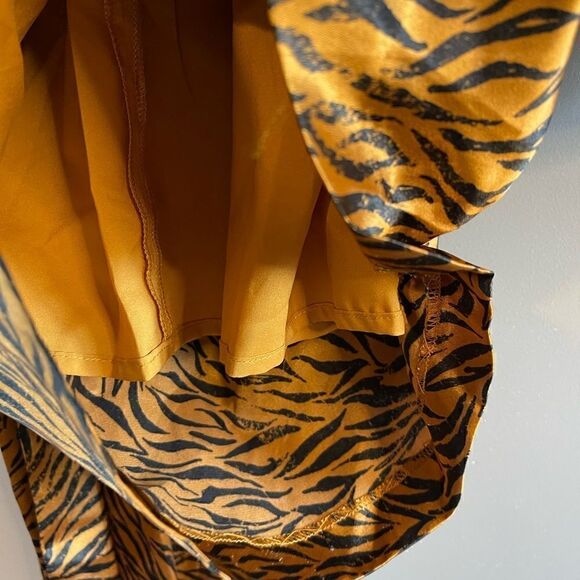Likely Khaleesi Animal Print Long Sleeve Ruched Tie Mini Dress | SZ 2 | Gold - Picture 10 of 12